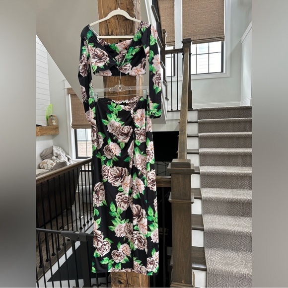 AFRM 2 pieces set Skirt & Top ‼️SALE ‼️ - Picture 2 of 8